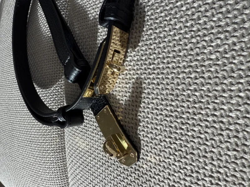 ČERNÝ POSUVNÝ OPASEK