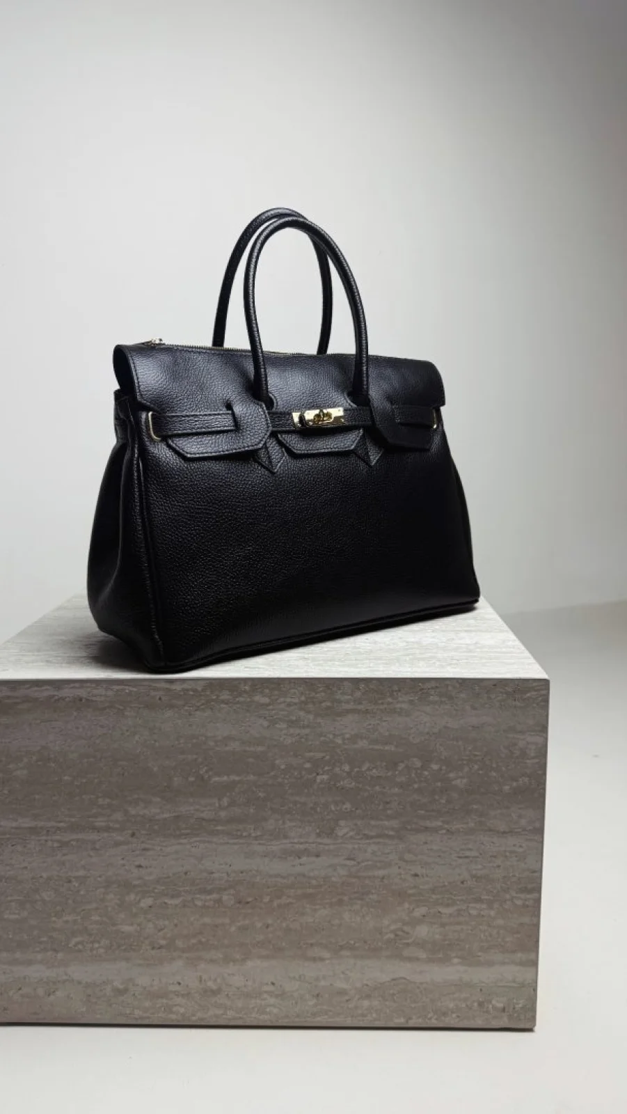 KOŽENÁ KABELKA BLACK V