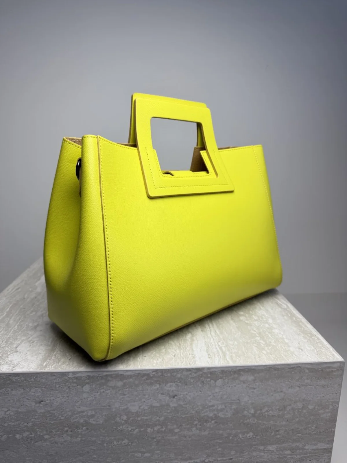 KOŽENÁ KABELKA YELLOW