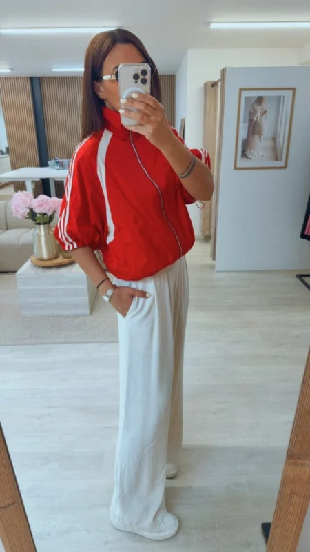ŠUSŤÁKOVÁ ČERVENÁ BUNDA 