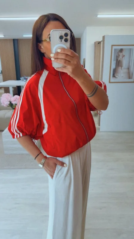 ŠUSŤÁKOVÁ ČERVENÁ BUNDA 