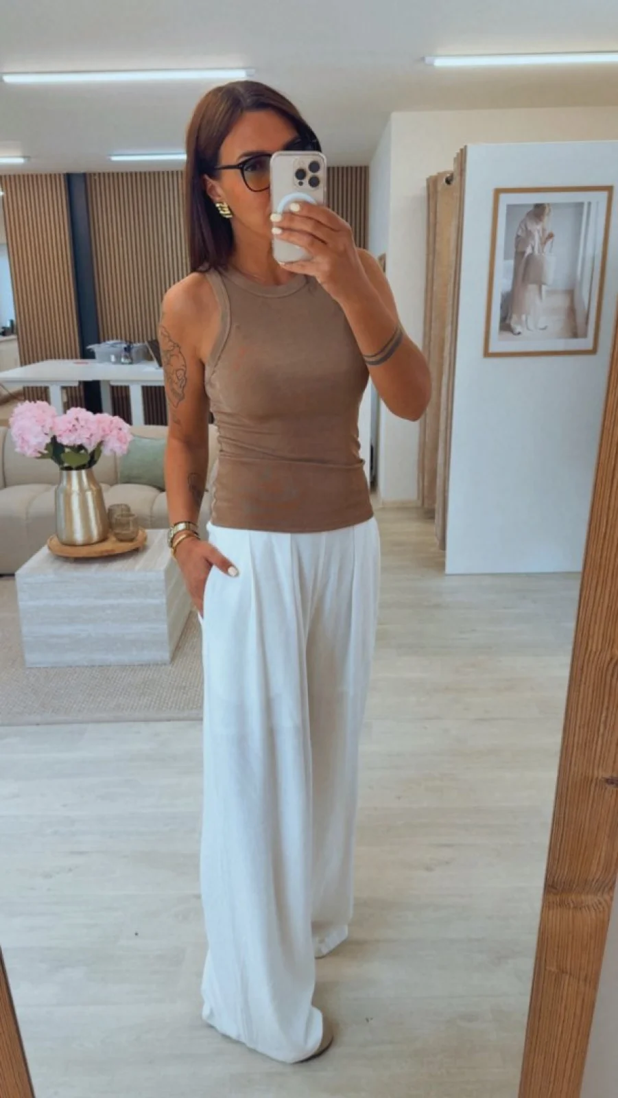 BÍLÉ KALHOTY II