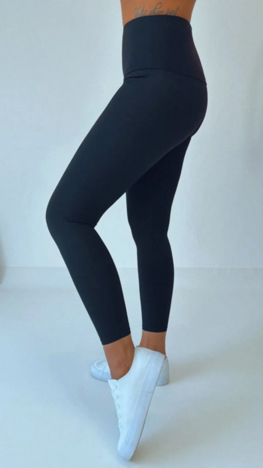 VYTEPLENÉ ČERNÉ LEGINY