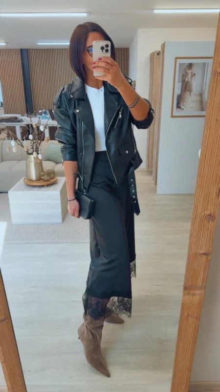 SATÉNOVÁ SUKNĚ S KRAJKOU