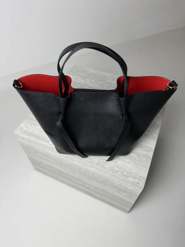 KOŽENÁ KABELKA BLACK