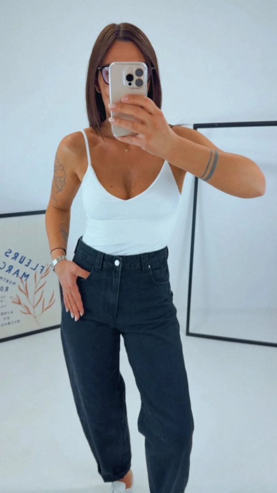 BODY WHITE