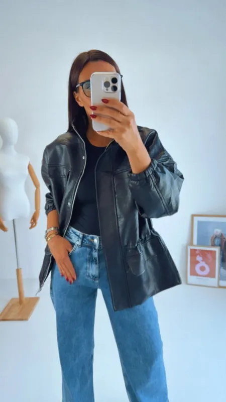 Bunda z umělé kůže