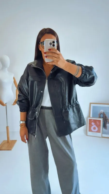 Bunda z umělé kůže