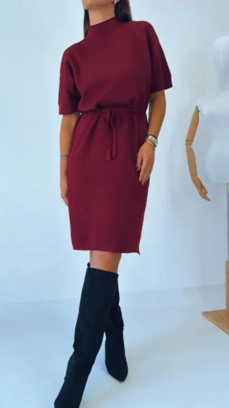 ÚPLETOVÉ ŠATY BORDÓ