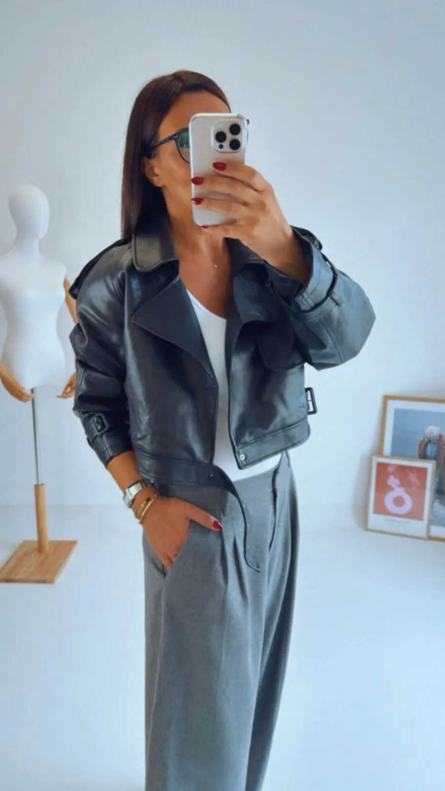 ČERNÝ KOŽENKOVÝ KŘIVÁK