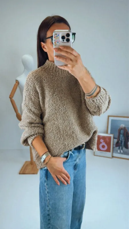 OVERSIZED SVETR CAMEL