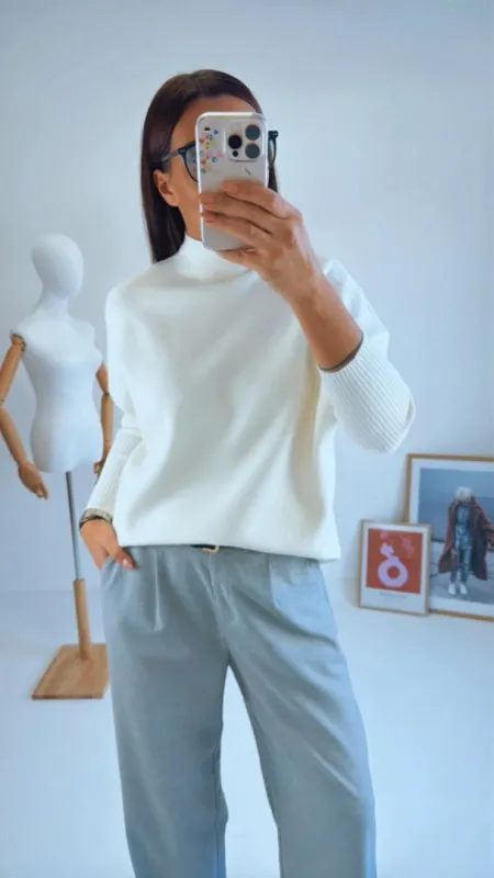 OVERSIZED SVETR CREAM