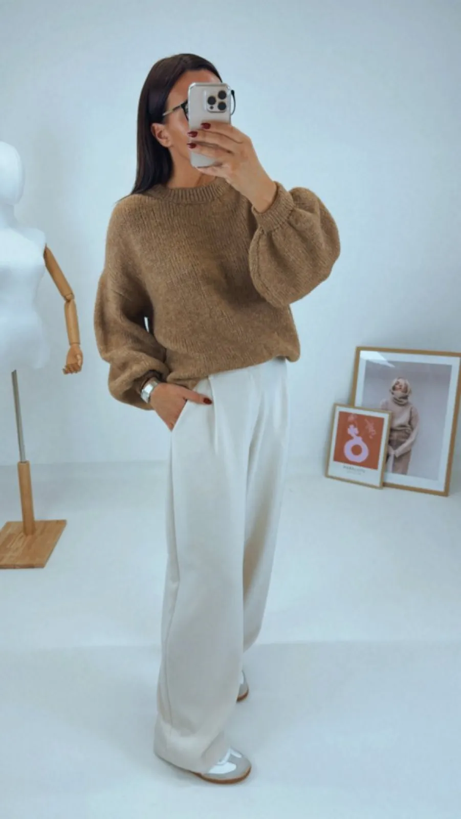 OVERSIZED SVETR CAMEL III